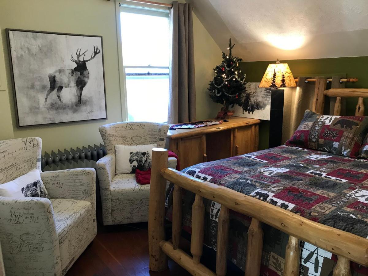 Holiday Lodge Bed And Breakfast Banff Eksteriør billede